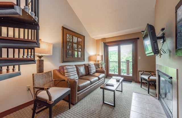 Suites at Silver Tree A307: One Bedroom and Loft Suite, Private Balcony, Great V