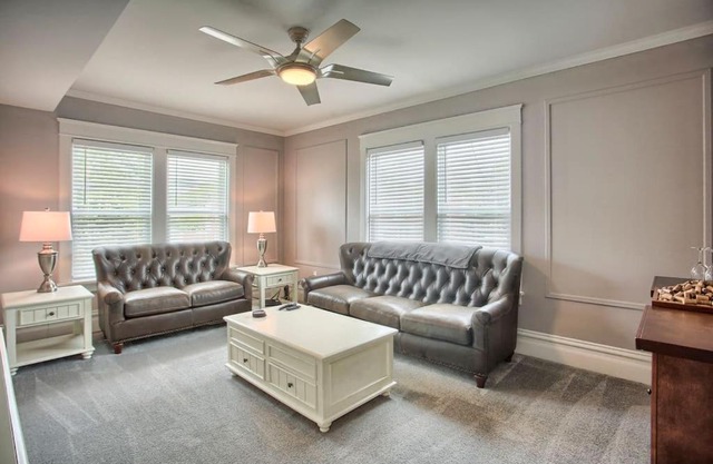 Suites on Seneca - Beautiful 1 Bedroom Apartment