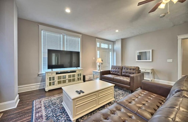 Suites on Seneca - Lovely 2 Bed 1 Bath Apartment