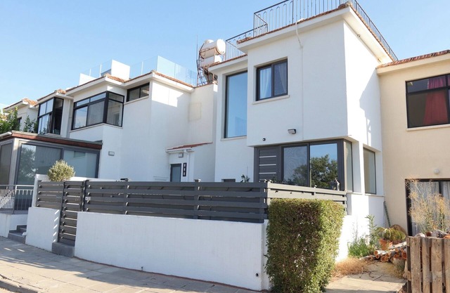 Summer Haven, Polis: Sea & Mountain Views, Roof Terrace
