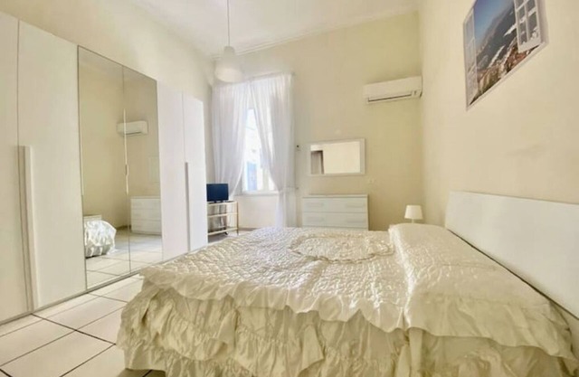 SUMMERHOME NAPLES CENTER