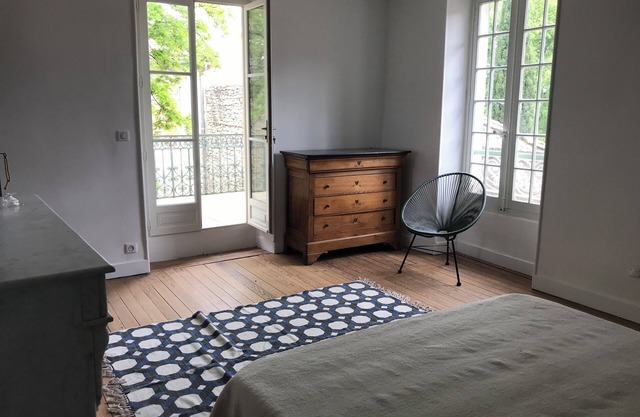 Sun and Cicada for this Holiday Home in Clarensac