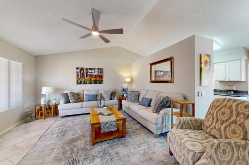 Sun City Charming Retreat