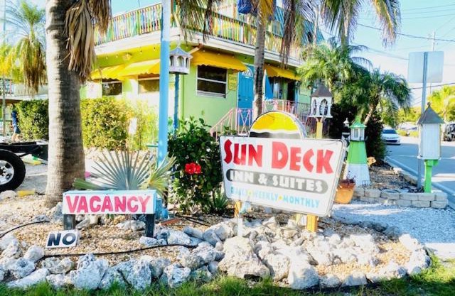 Sun Deck Inn & Suites