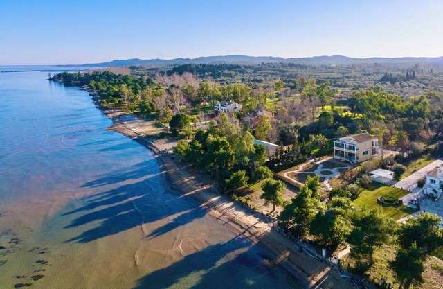 SunBreeze-Beachfront Luxury Villa 5 Bed/4 bath- Sleeps 10