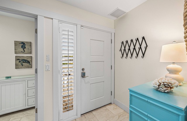 Sundown 03: 2-bed, 2-bath townhome in Boca Grande stunning Gulf front views, a relaxing getaway.