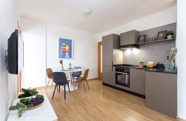 Sunny 3BD for Families in Poblenou next to the sea!