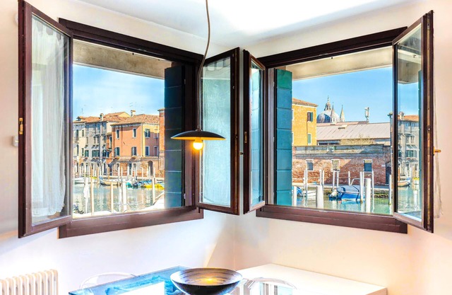 Sunny Apartment With A Lovely View