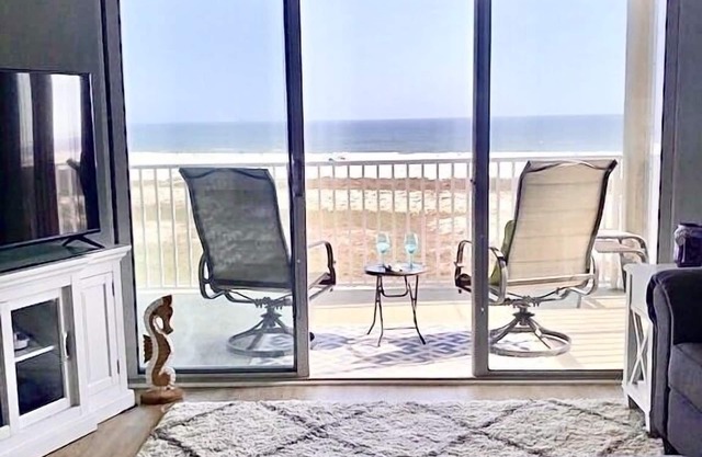 Sunny Daze at The Inn on Dauphin Island!