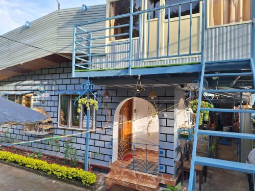 Sunny Elenjickal Homestay Munnar