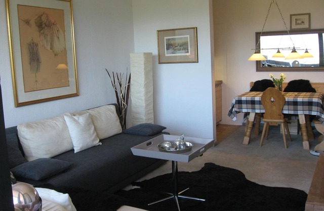 Sunny, fantastic panoramic view, indoor swimming pool, sauna, tennis .