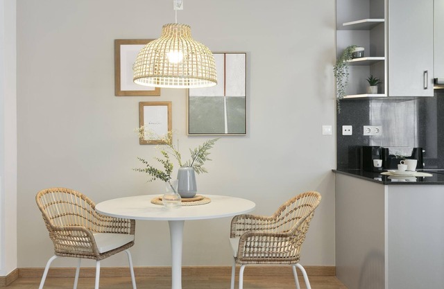 Sunny loft with A/C and WIFI next to Badal metro