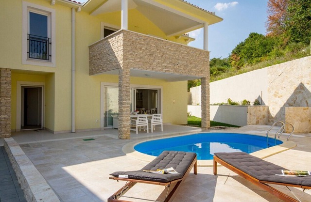 SUNNY ROCK SUMMER HOUSES BAŠKA