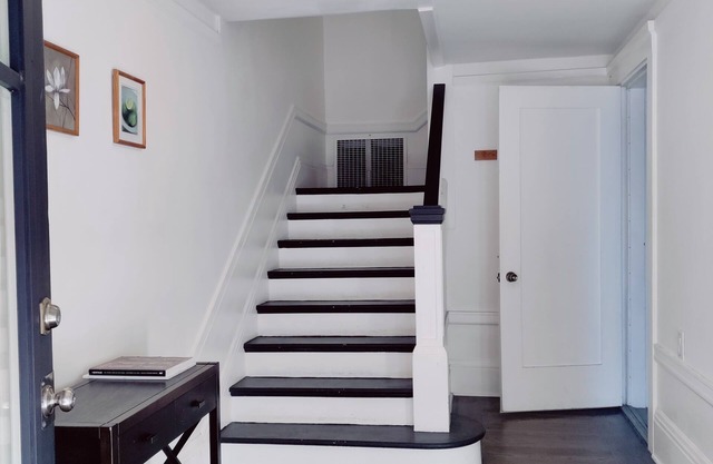 Sunny SF House w/Parking, Great Location, Spacious and Convenient to Everything