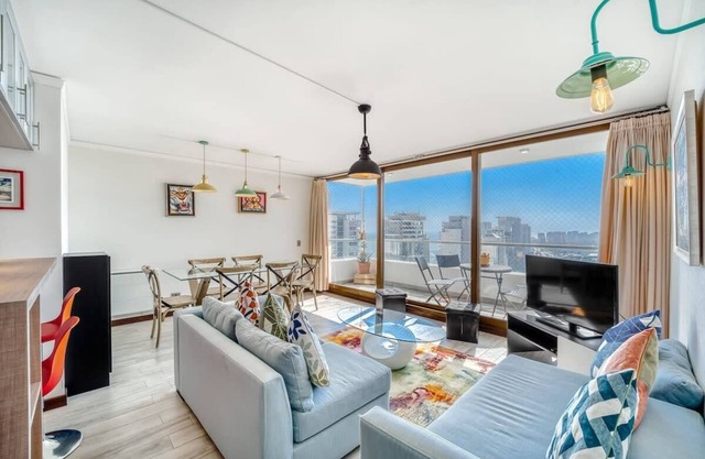 Sunny Side 3BR W/View, 2 Parkings, Pool & Gym