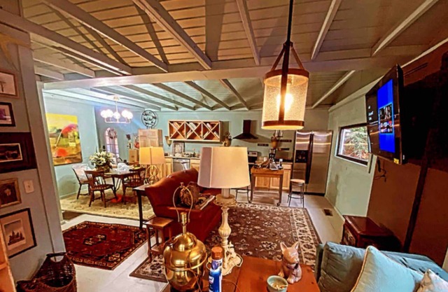 Sunny Side Up at Blue Cactus Cottages - Experience Ellijay the COTTAGE way!