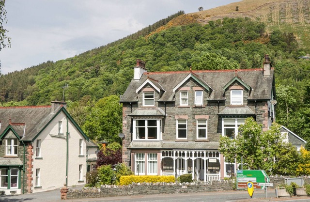 SUNNYCROFT, family friendly, with open fire in Keswick