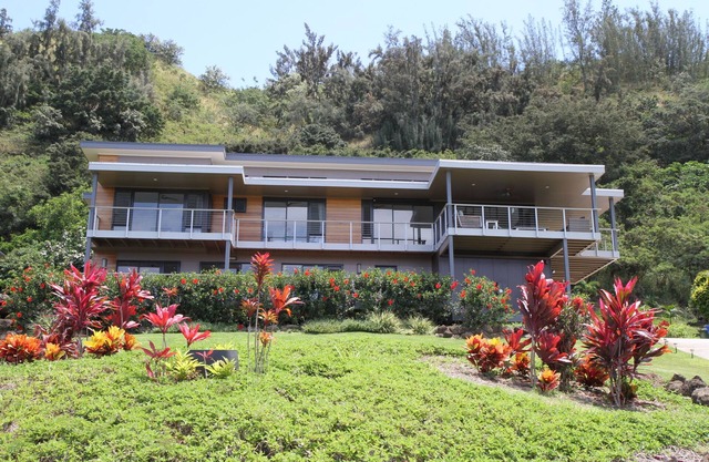 Sunset Beach. Relax! C&C LT rqmt. compliant. Fixed rental. Parking on-site.