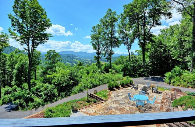 Sunset Ridge-Open for Bookings! Hot Tub, Ping Pong, Fire Pit, Wi-Fi