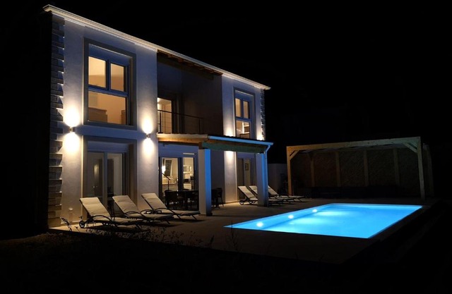Sunset Sea View Villa 8