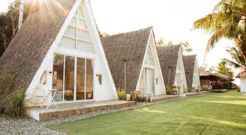 Sunset Villas Triangle 3