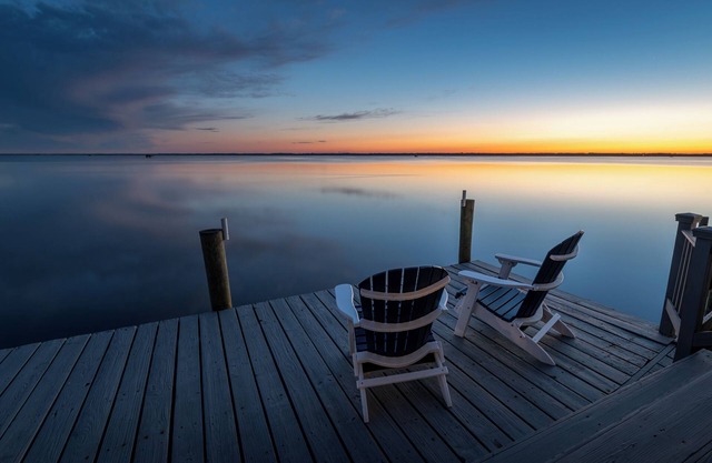 Sunsets | Beach + Pool + Pickleball | Pet Friendly