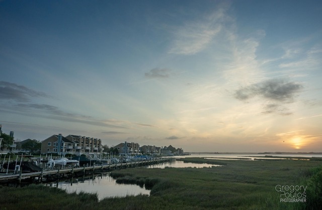 Sunsets, Peace & Quiet, Next to Northside Park, Over 60 5 Star Reviews!