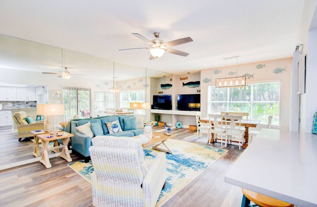 Sunshine & emerald waters are calling you! Book your spring & summer getaway!