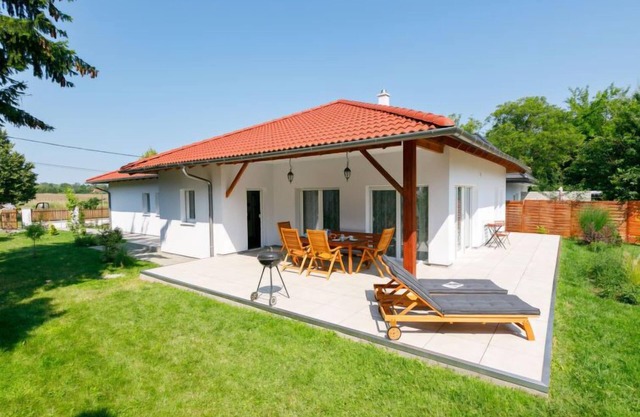 Sunstreet by Interhome