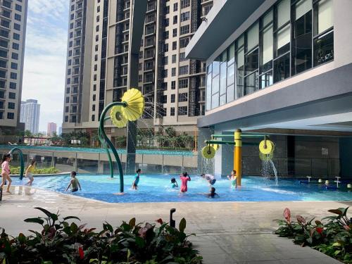 Sunway Velocity Homestay 5pax Apartement 2R1B Link Bridge To Sunway Velocity Mall MRT LRT Maluri & Cochrane City Sky View Kuala Lumpur 802
