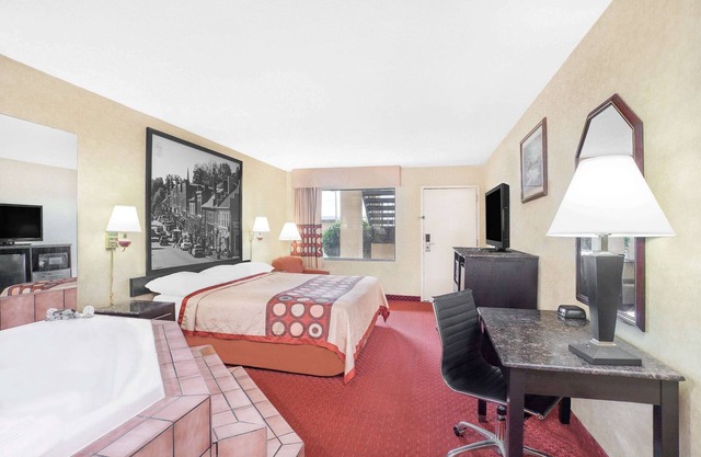 Super 8 by Wyndham Bulls Gap Greeneville Area