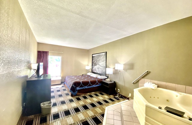 Super 8 by Wyndham Conway