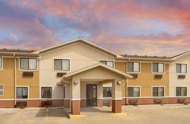 Super 8 by Wyndham Fond Du Lac