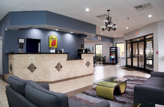 Super 8 by Wyndham Garysburg/Roanoke Rapids
