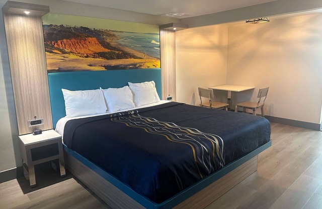 Super 8 by Wyndham Oceanside Downtown