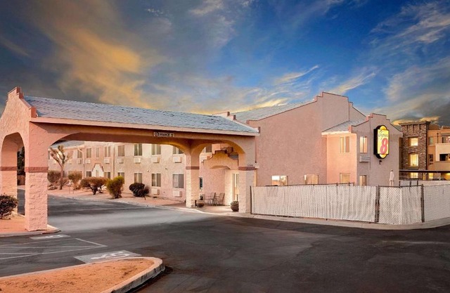 Super 8 by Wyndham Yucca Val/Joshua Tree Nat Pk Area