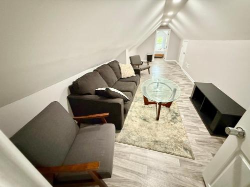 Super Amazing Place To Stay Near Downtown! Free Parking