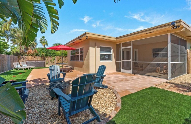 Super Clean Private House with Jacuzzi Near Ft. Lauderdale Beach