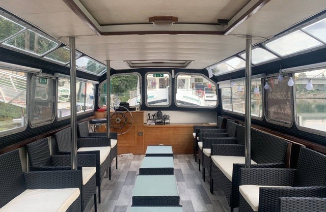 Super Mini-salle Pour vos Fêtes, sur L'eau !