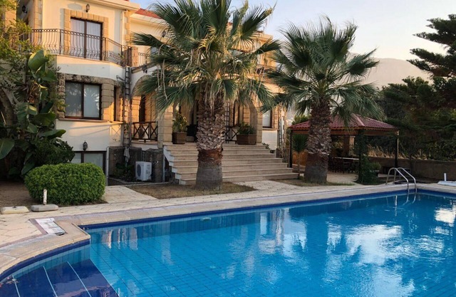 Super Villa for rent 100m. from the sea