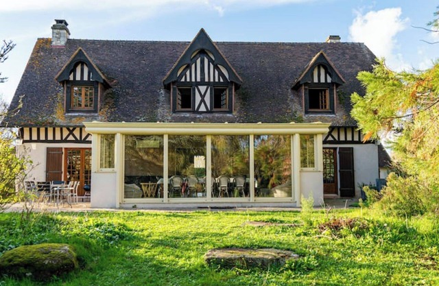 Super Villa Grande Piscine Bord Eure à 1H de Paris