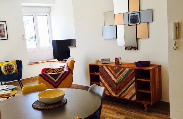 SUPERB APARTMENT FACING THE SEA DONE AGAIN ON NEW 1ST FLOOR