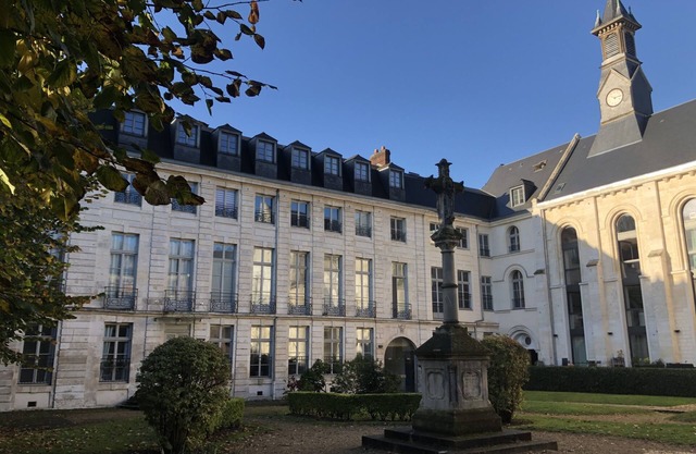Superb flat T2 Rouen centre - View on courtyard