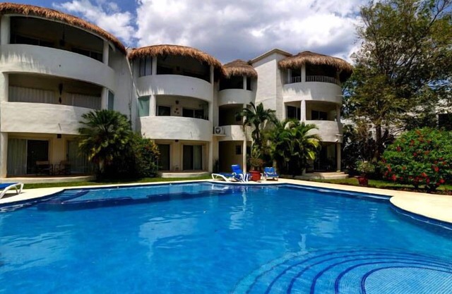 Superb location. Brand new condo. Close to beach and shopping!