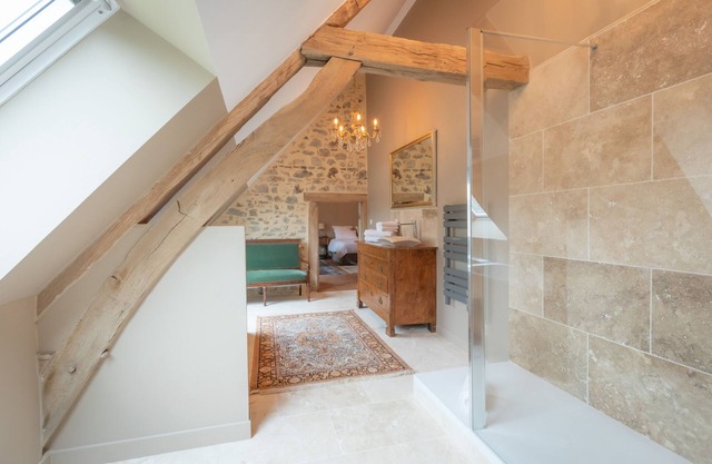 Superb suite in the heart of the forest