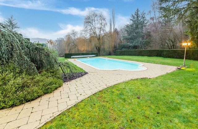 Superb vacation home with private pool