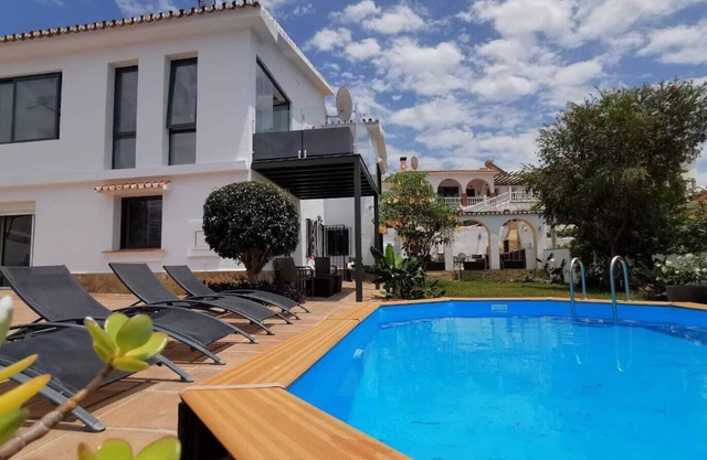 Superb Villa Location Short Walk to the Beach in Caleta de Velez, Torre del Mar