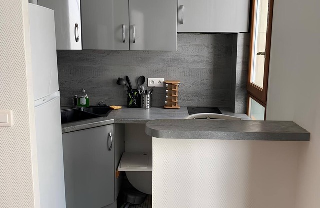 Superbe Appartement Bien Situé Dans Paris 14ème