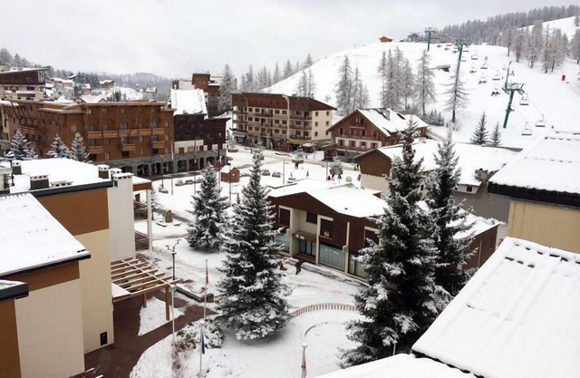 SUPERBE APPARTEMENT PIED DES PISTES PLACE CENTRALE VALBERG PARKING S-SOL