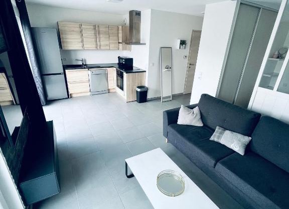 Superbe logement entre lac et montagne